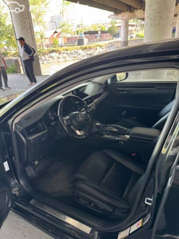 Lexus ES VI Рестайлинг 300h 2.5hyb CVT