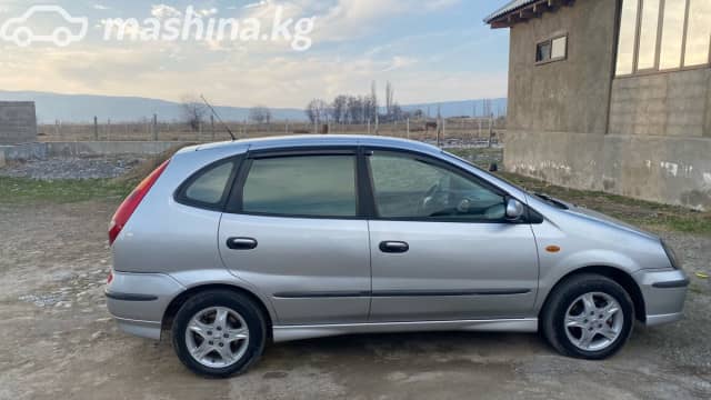 Nissan Almera Tino 1.8 MT