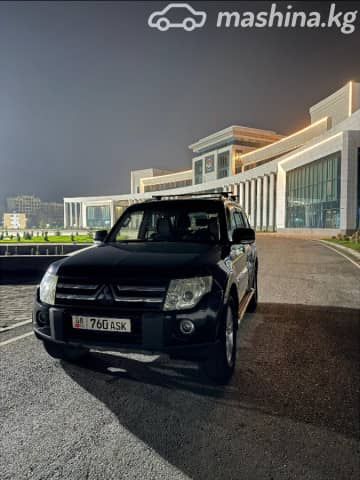 Mitsubishi Pajero IV 3.2d MT 4WD