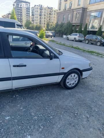 Volkswagen Passat B4 1.8 MT