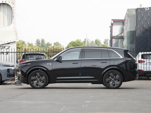 LiXiang L7 Рестайлинг 1.5hyb AT 4WD
