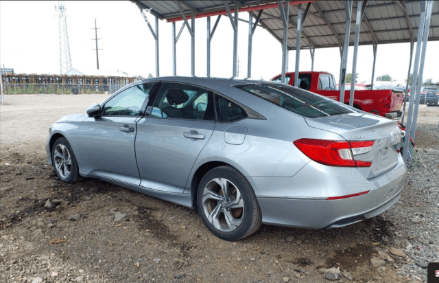 Honda Accord X Рестайлинг 2.0 AT