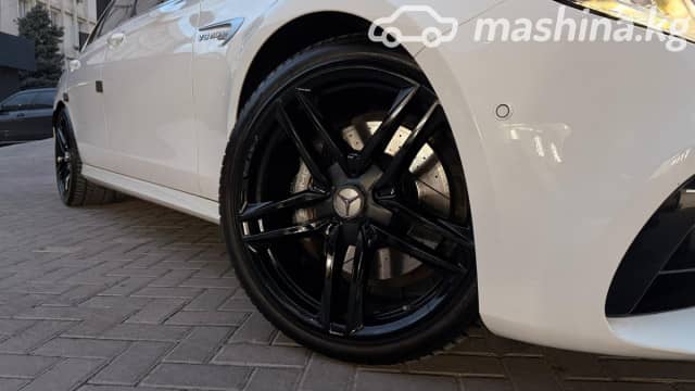 Mercedes-Benz E-Класс AMG V (W213) 63 AMG 4.0 AT 4WD