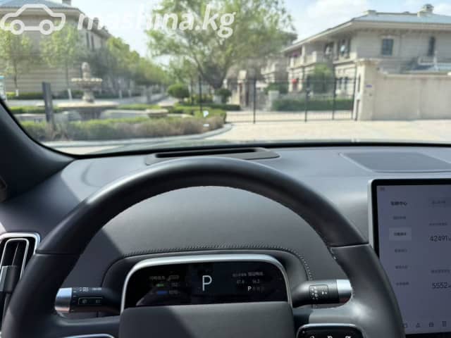 LiXiang L8 Рестайлинг 1.5hyb AT 4WD