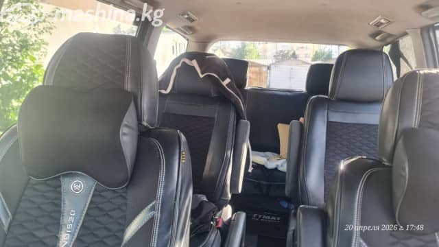 Toyota Estima II Рестайлинг 2.4 AT 4WD