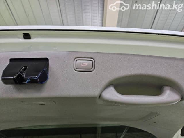Kia Carnival III 2.2d AT