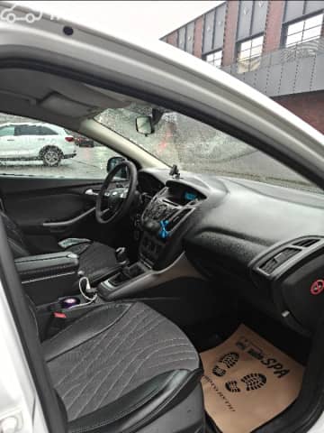 Ford Focus III 1.6 MT