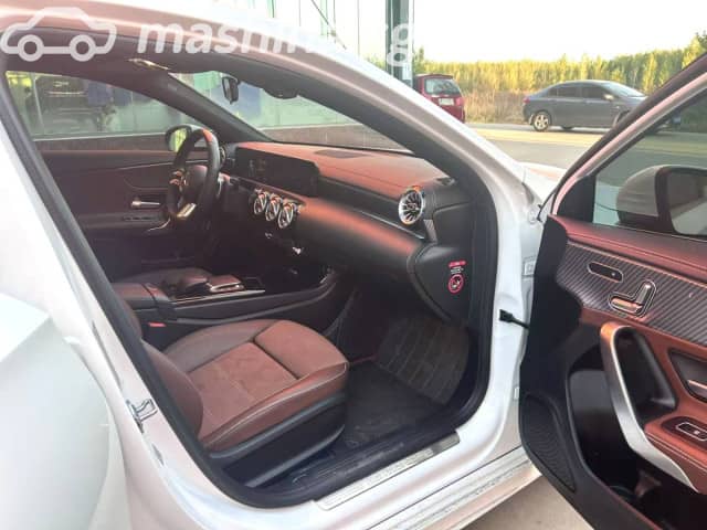 Mercedes-Benz A-Класс IV (W177) Рестайлинг 200 1.3 AMT