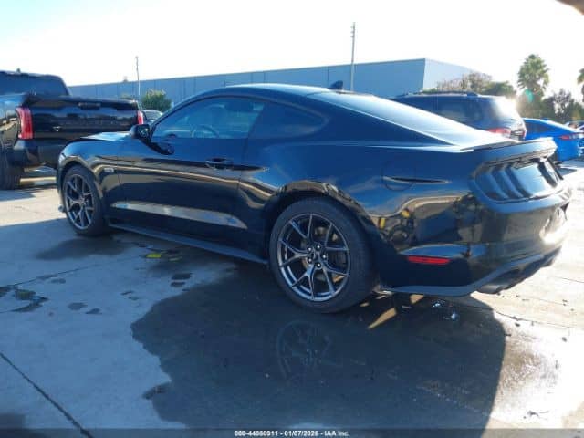 Ford Mustang VI Рестайлинг 2.3 MT