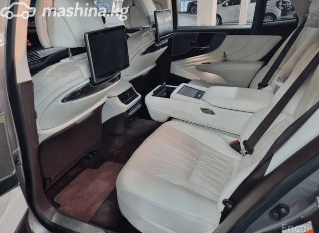 Lexus LS V 500 3.4 AT 4WD