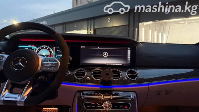 Mercedes-Benz E-Класс AMG V (W213) 63 AMG 4.0 AT 4WD