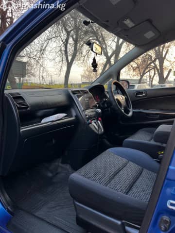 Honda Stream I Рестайлинг 1.7 AT