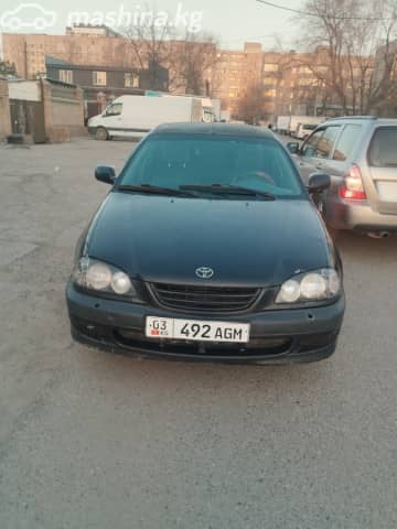 Toyota Avensis I 1.6 MT