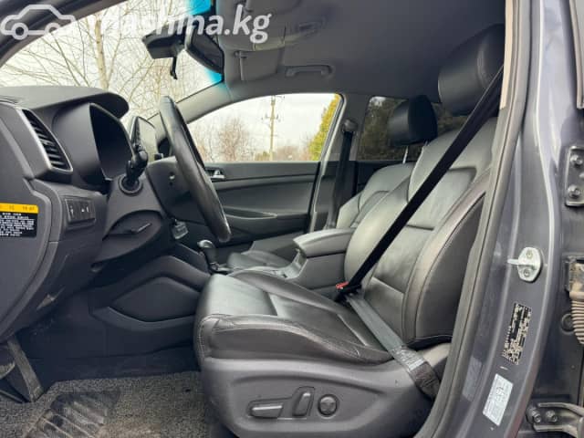 Hyundai Tucson III Рестайлинг 2.0d AT