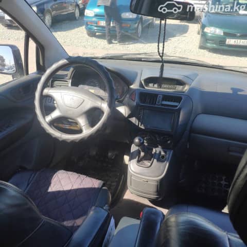 Mitsubishi Space Wagon III 2.4 MT