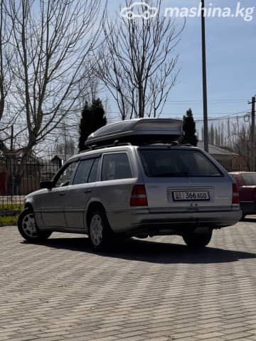 Mercedes-Benz E-Класс I (W124) 220 2.2 AT