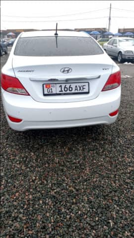 Hyundai Accent IV 1.4 AT
