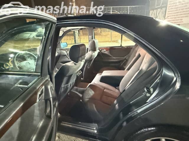 Mercedes-Benz E-Класс II (W210, S210) 200 2.0 MT