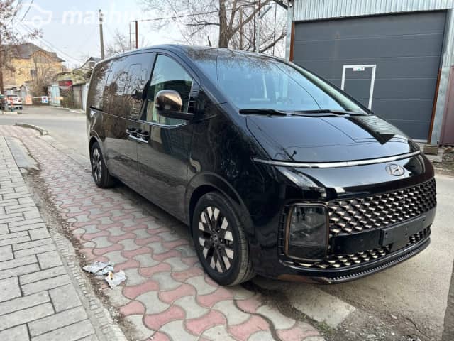 Hyundai Staria 3.5 AT