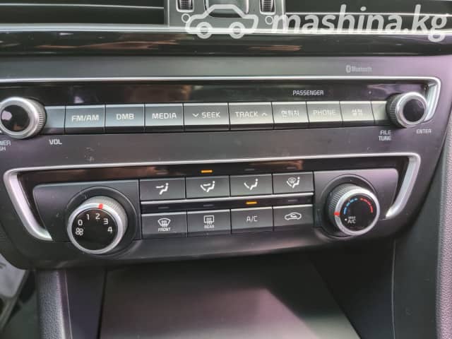 Kia K5 II 2.0 AT