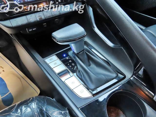 Hyundai Avante VII 1.6hyb AMT