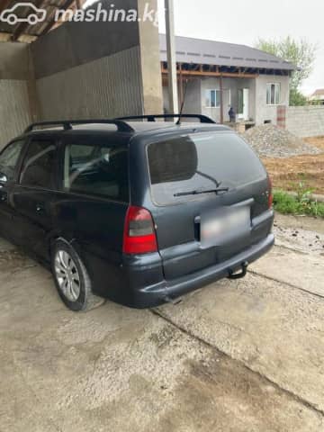 Opel Vectra B Рестайлинг 1.8 MT