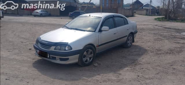 Toyota Avensis I 1.8 MT