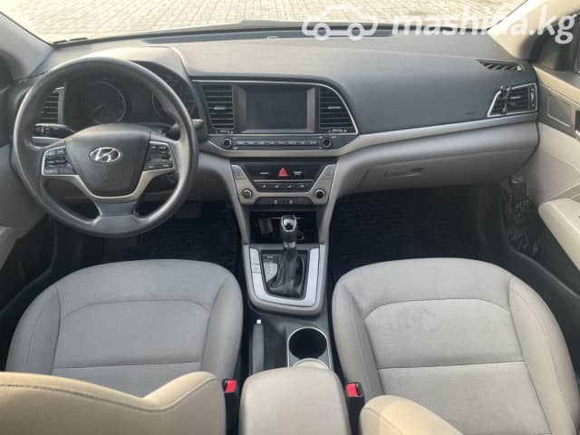 Hyundai Elantra VI (AD) 2.0 AT
