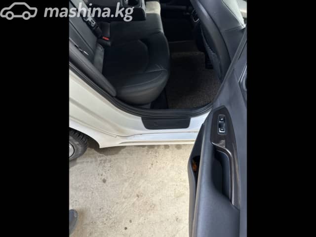 Kia K5 II 2.0 AT
