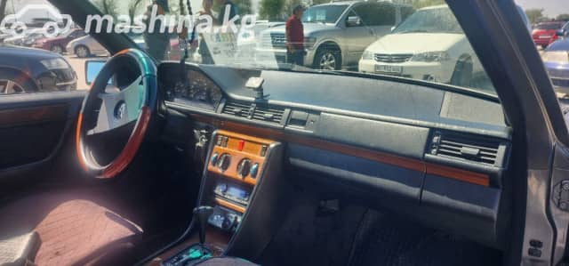 Mercedes-Benz W124 230 2.3 AT