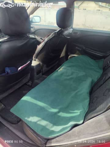 Toyota Avensis I 1.6 MT