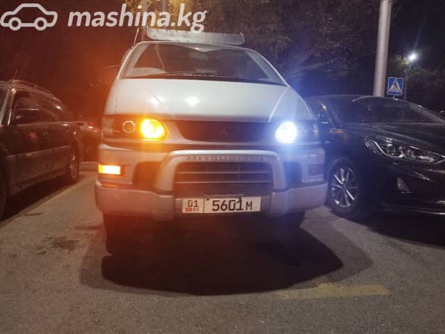 Mitsubishi Delica IV 3.0 AT 4WD