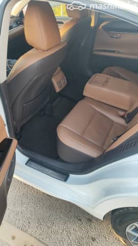 Lexus ES VI Рестайлинг 300h 2.5hyb CVT