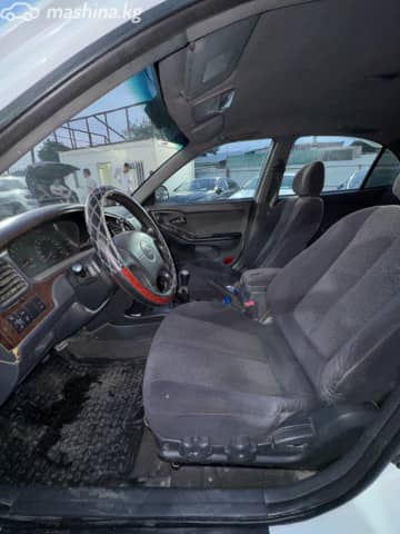Hyundai Avante III 1.5 MT