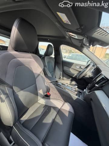 Volvo XC60 II Рестайлинг 2.0 AT 4WD