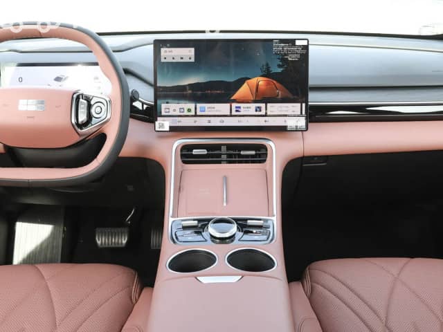 Geely Galaxy L6 60 km 1.5hyb AT