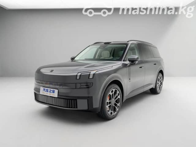Lynk & Co 900 2.0hyb AT 4WD