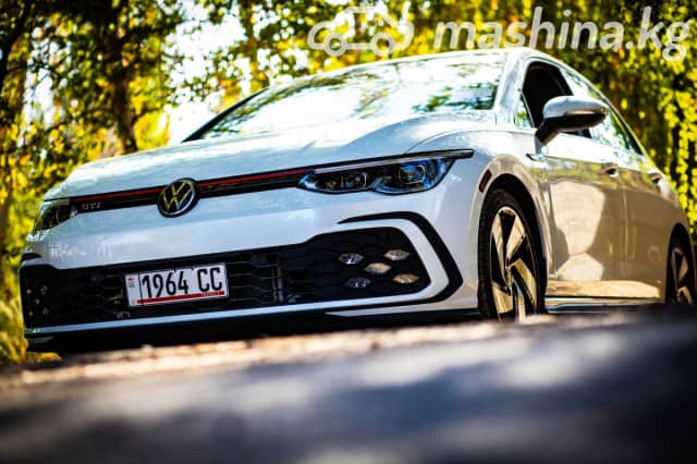 Volkswagen Golf VIII 2.0 AMT