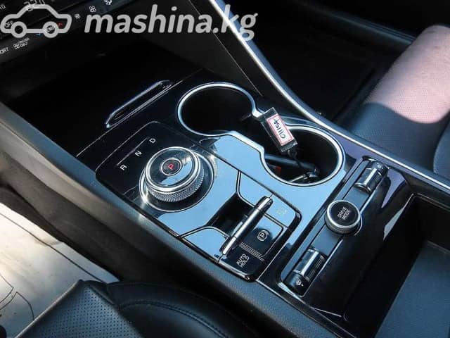 Kia K5 III 2.0hyb AT