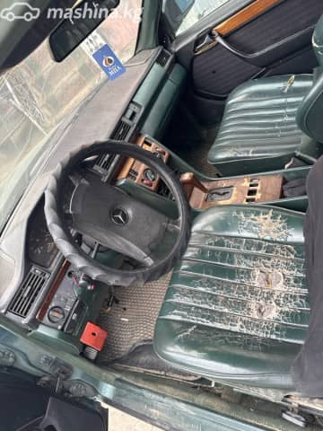 Mercedes-Benz W124 200 2.0d AT
