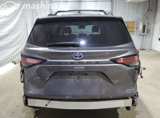 Toyota Sienna IV 2.5hyb AT 4WD