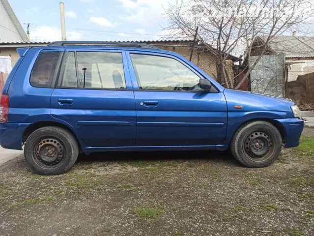 Mazda Demio I (DW) 1.5 MT