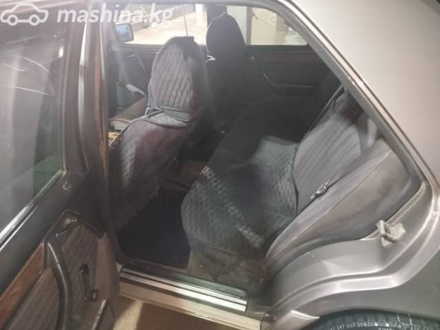 Mercedes-Benz W124 200 2.0 MT