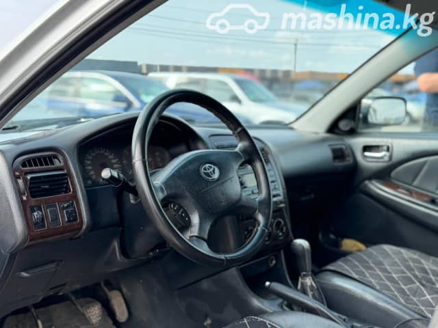 Toyota Avensis I Рестайлинг 2.0d MT
