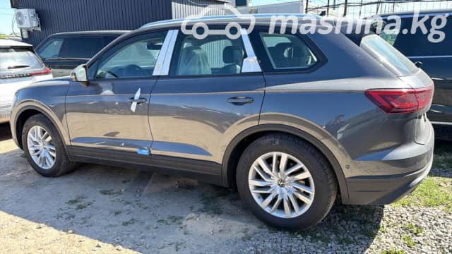 Volkswagen Touareg III Рестайлинг 2.0 AT 4WD