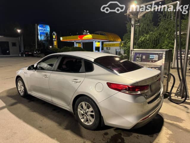 Kia K5 II 2.0 AT