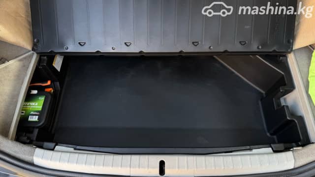 Toyota Prius III Рестайлинг (XW30) 1.8hyb AT