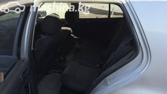 Volkswagen Golf IV 1.6 MT