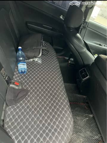 Kia K5 II 2.0 AT