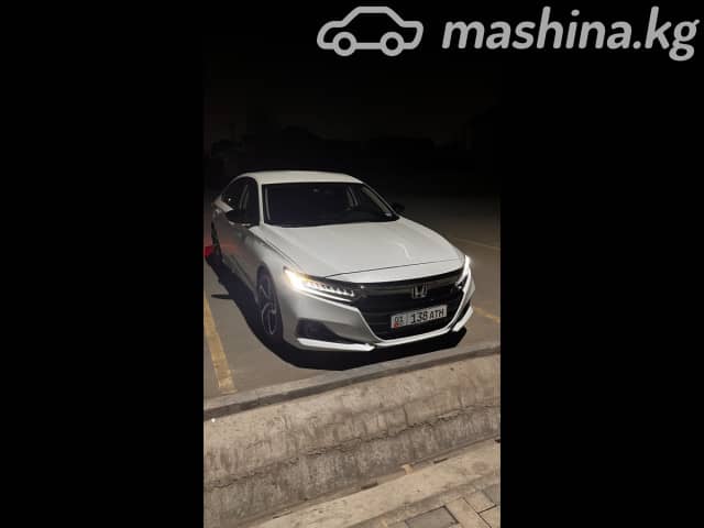 Honda Accord X Рестайлинг 2.0 AT